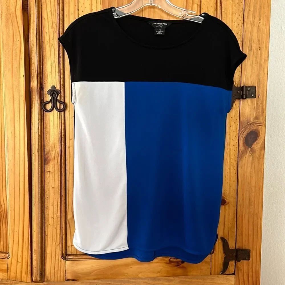 ***** 5 for $25 Liz Claiborne Color Block Top